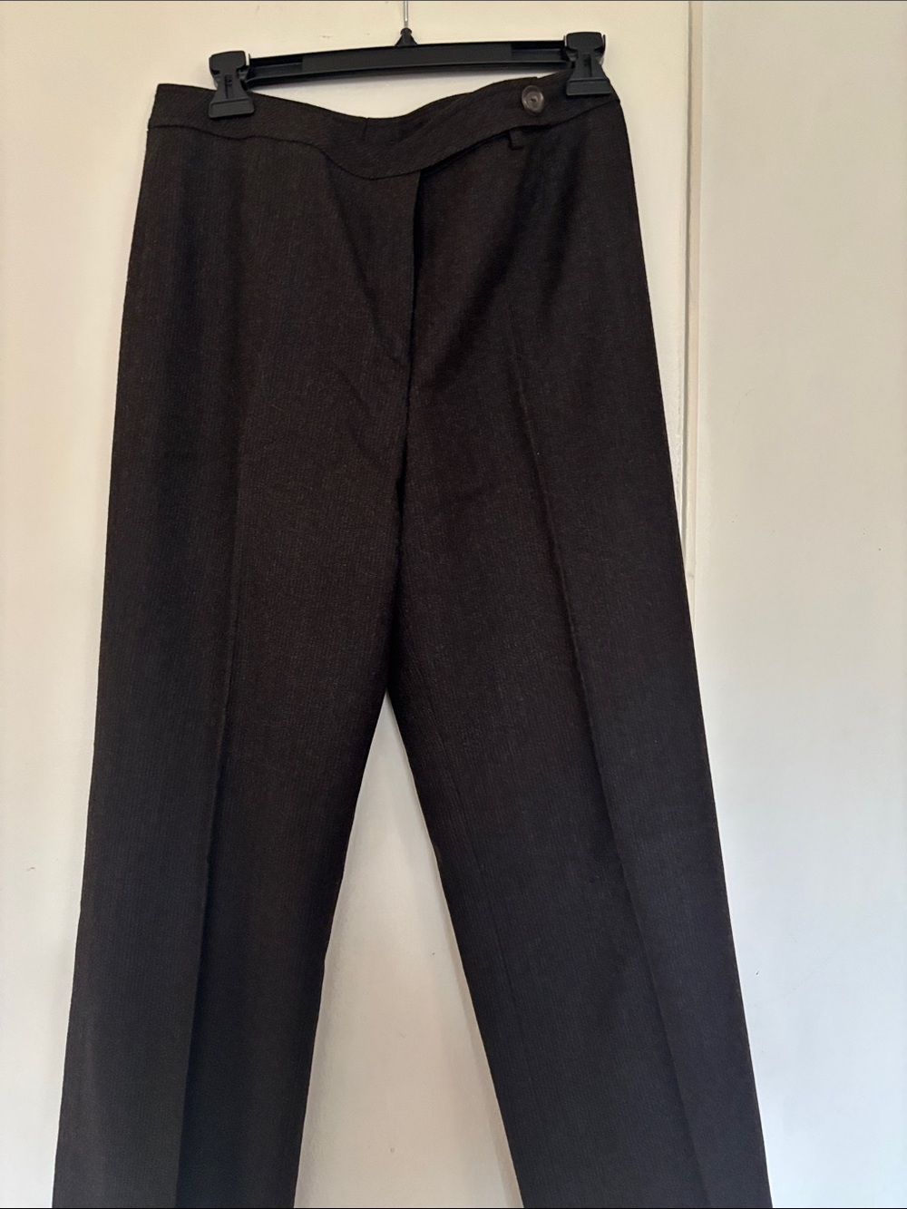 Akris Tailored Dark Brown Trouser Waistband Detail